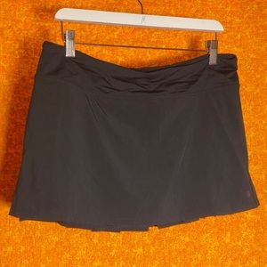 Lululemon tennis skort. Never worn.